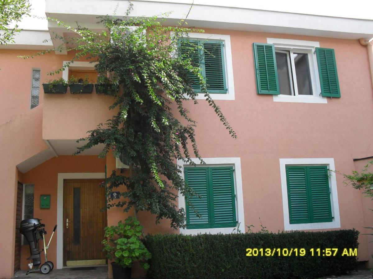 Apartment Three Star