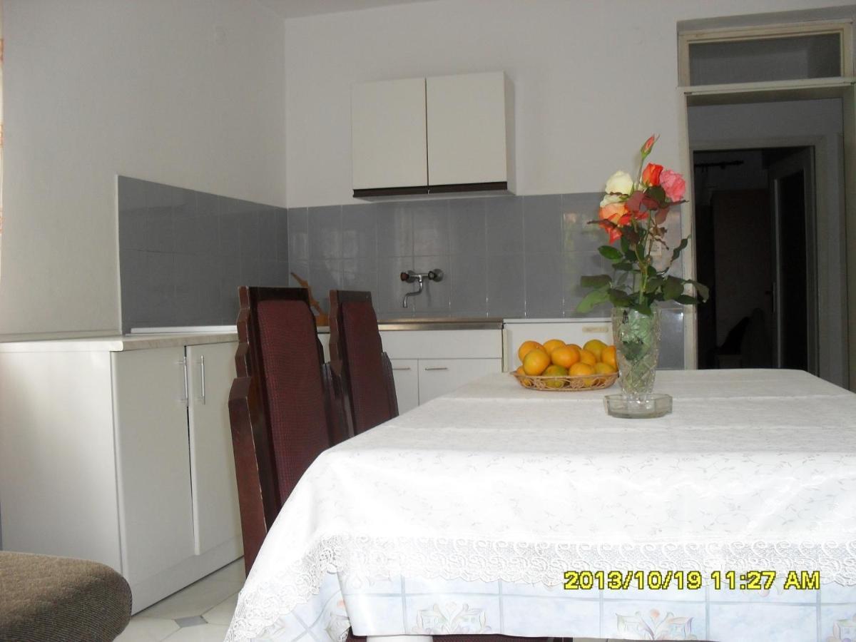 Three Star Apartment