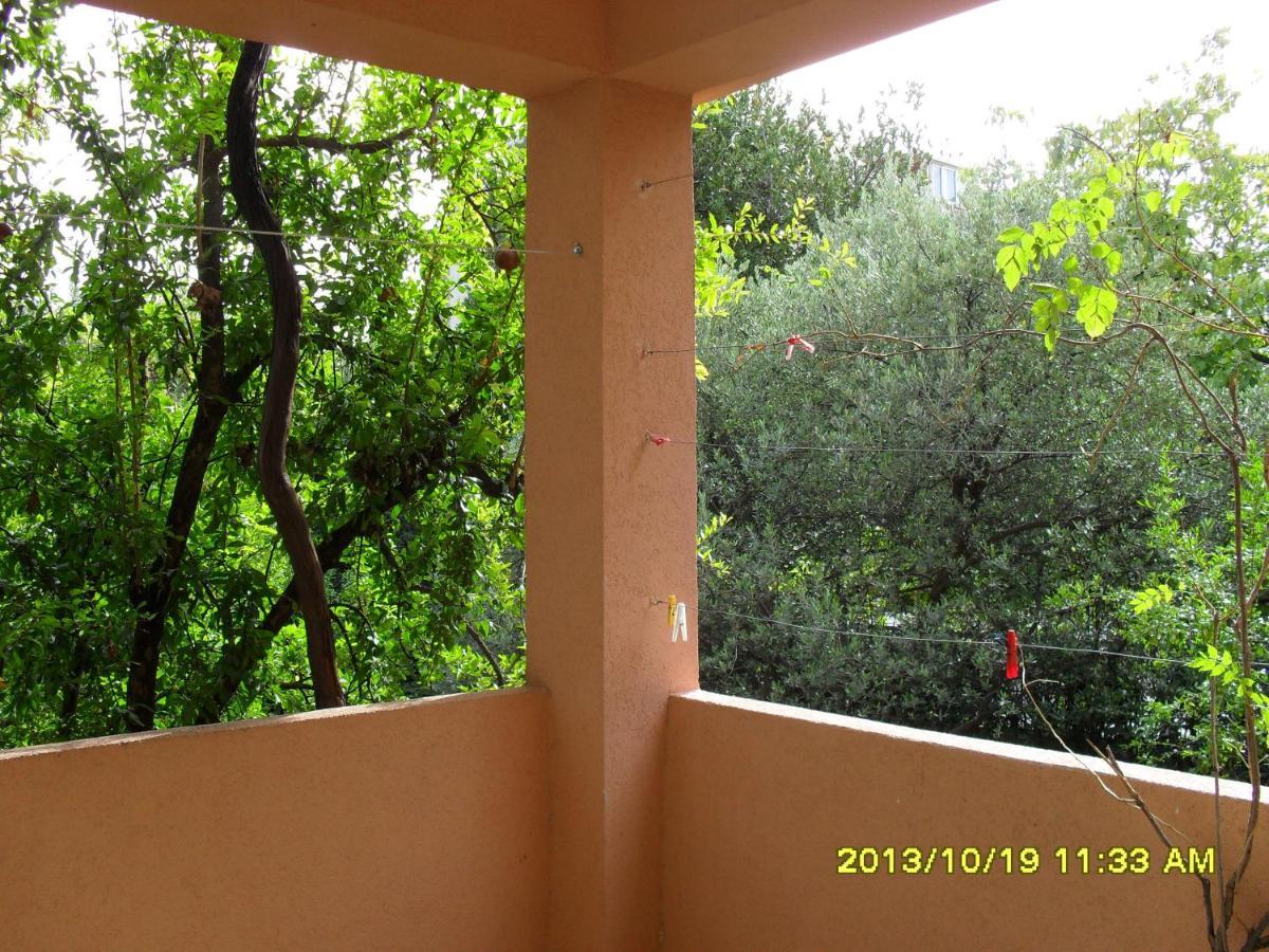 Three Star Apartment *